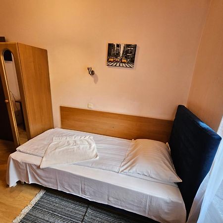 Hotel Haga Częstochowa Kültér fotó
