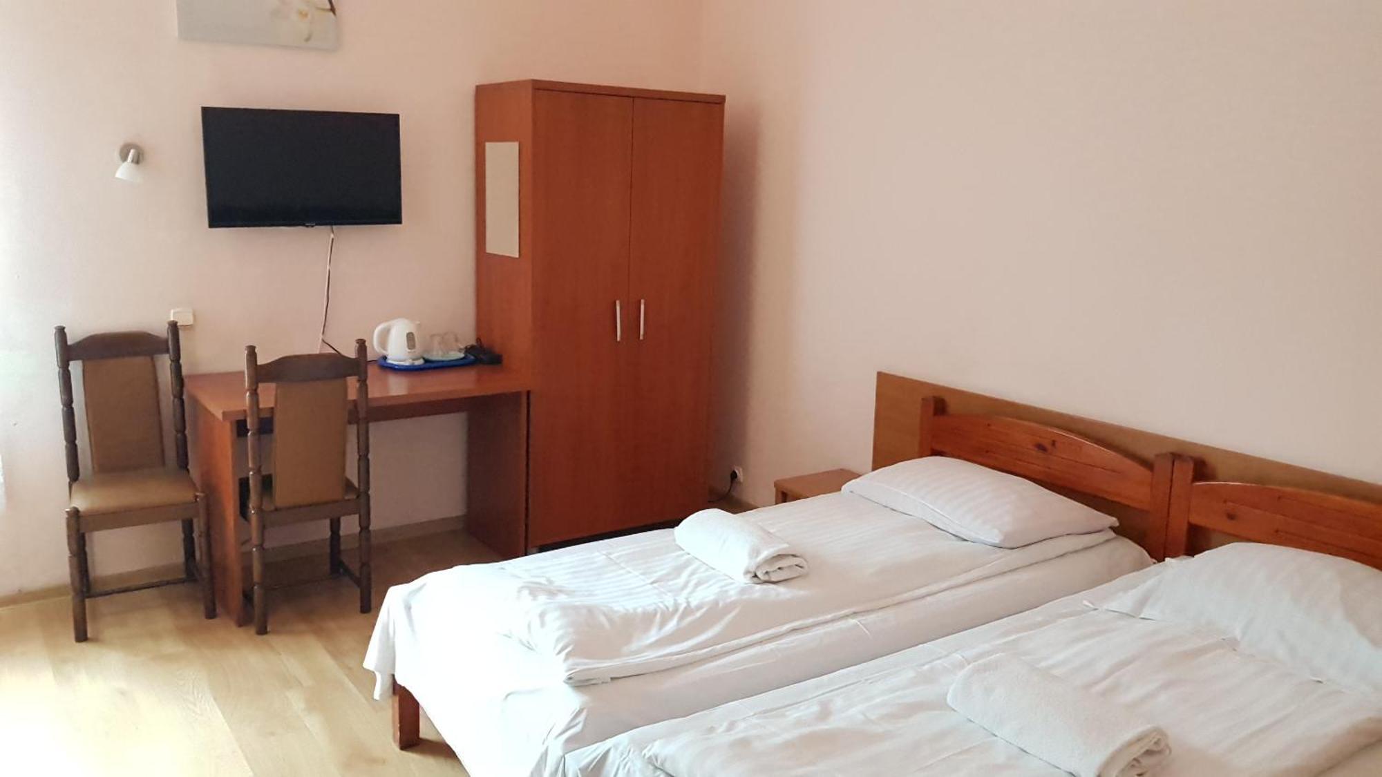 Hotel Haga Częstochowa Kültér fotó