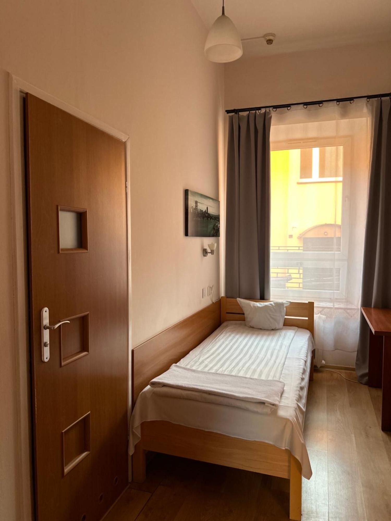 Hotel Haga Częstochowa Kültér fotó