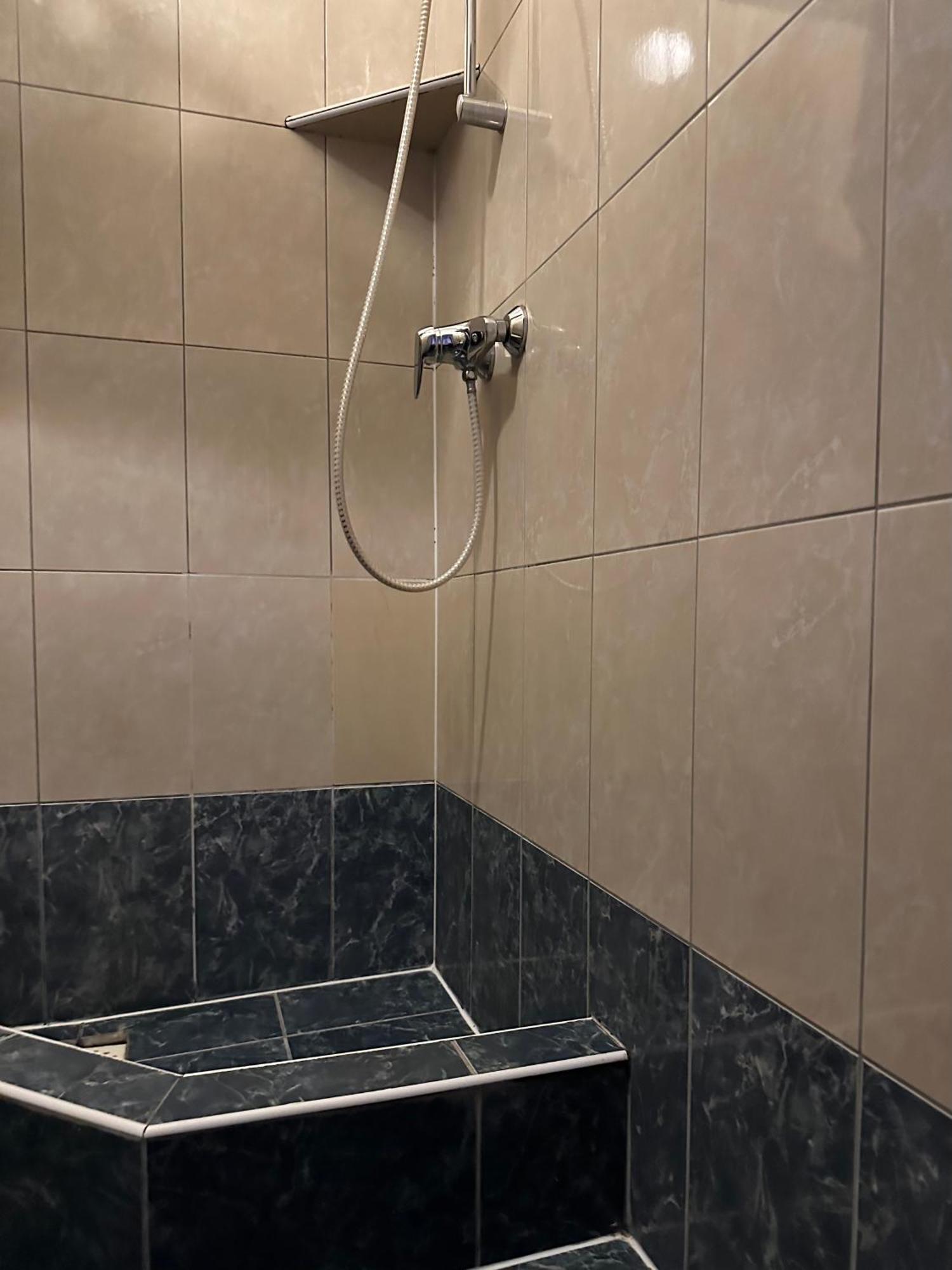 Hotel Haga Częstochowa Kültér fotó