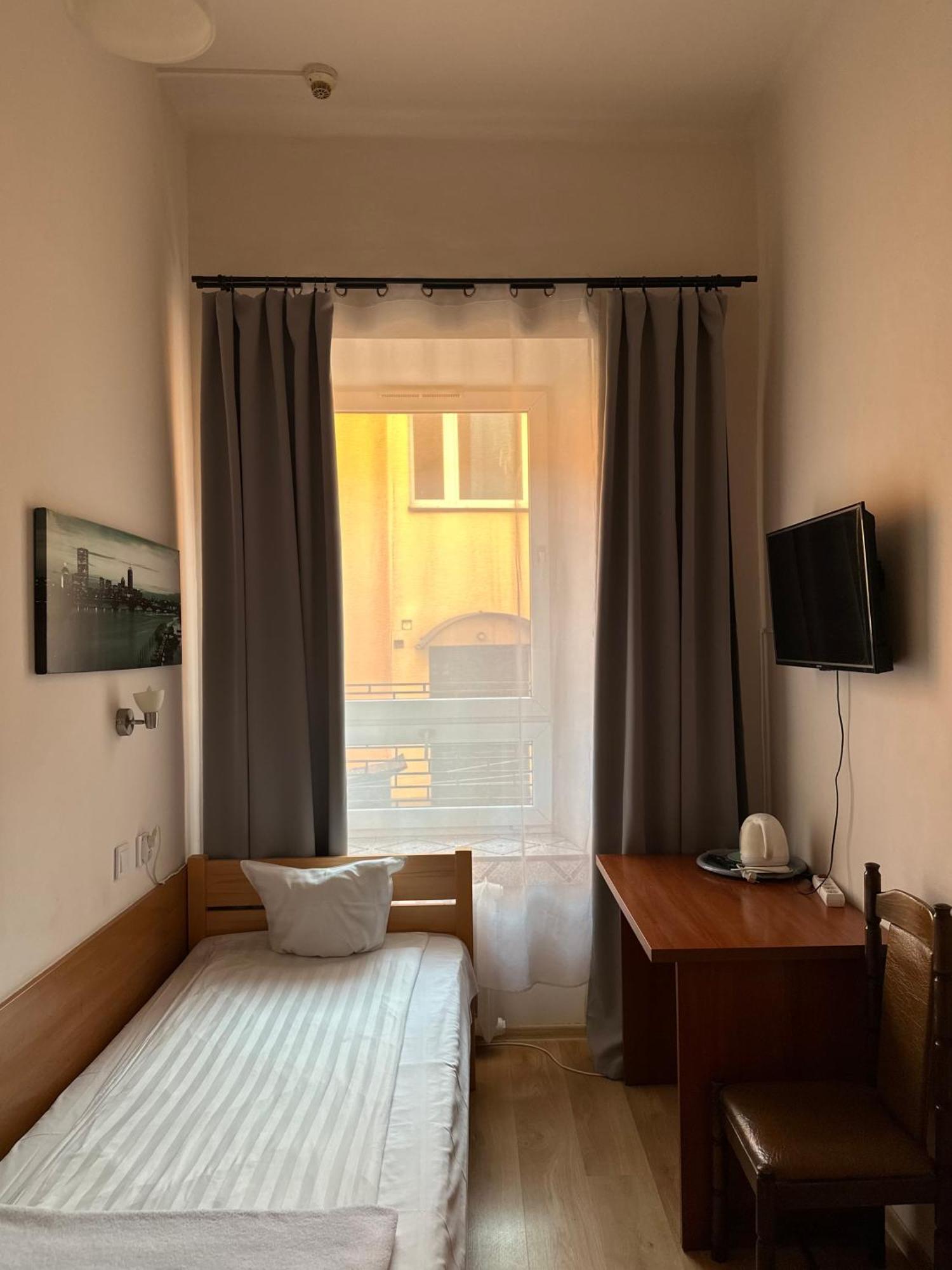 Hotel Haga Częstochowa Kültér fotó